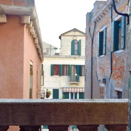 Lägenhet Biennale 252 *